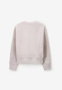 Sweatshirt court gris clair avec un col rond, des manches longues, des poignets et un ourlet côtelés ; fabriqué à partir d'un tissu doux et texturé.