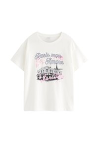 Hvid bomulds T-shirt med grafik af en pariserkafé med teksten "Paris mon Amour" i blå og pink accenter, korte ærmer.