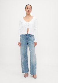 ONLY Petite ONLCARLOTTA STRING CARDIGAN - Kardigán - white