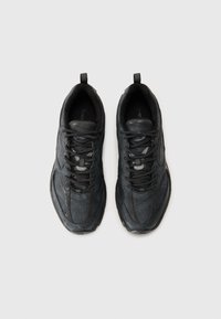 Lacoste STORM 96 - Tenisice - black