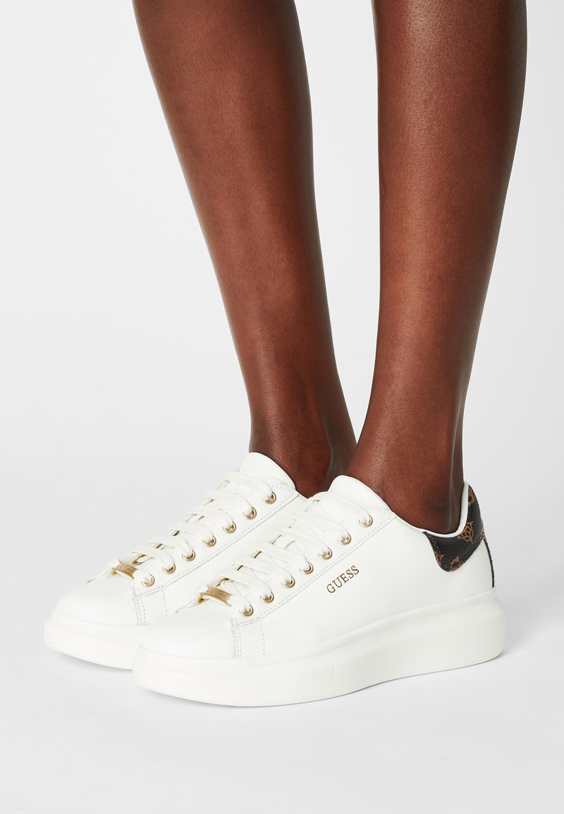 dockers leather sneakers
