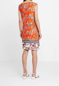 Wallis Vestido informal - orange