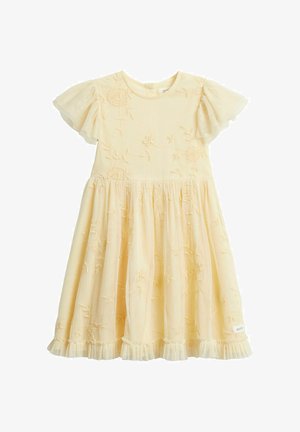 Gelbes besticktes Kleid mit kurzen Puffärmeln, floralen Mustern, gerafftem Rock und Rüsche am Saum. Hergestellt aus leichtem Stoff.