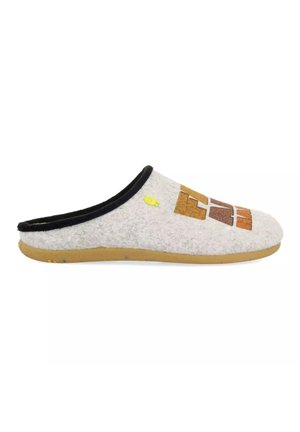 Zapatilla gris de felpa con ribete negro, que presenta un patrón de bloques marrón y naranja en la parte superior y una suela de goma flexible color beige.