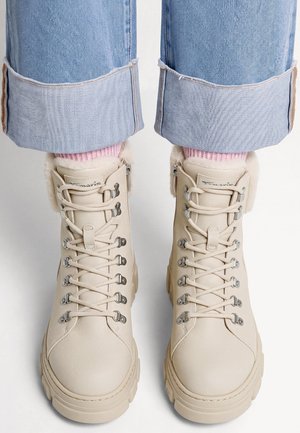 Tamaris, ELEGANTE MIT REMOVABLE SOCK - Bottes de neige - antelope