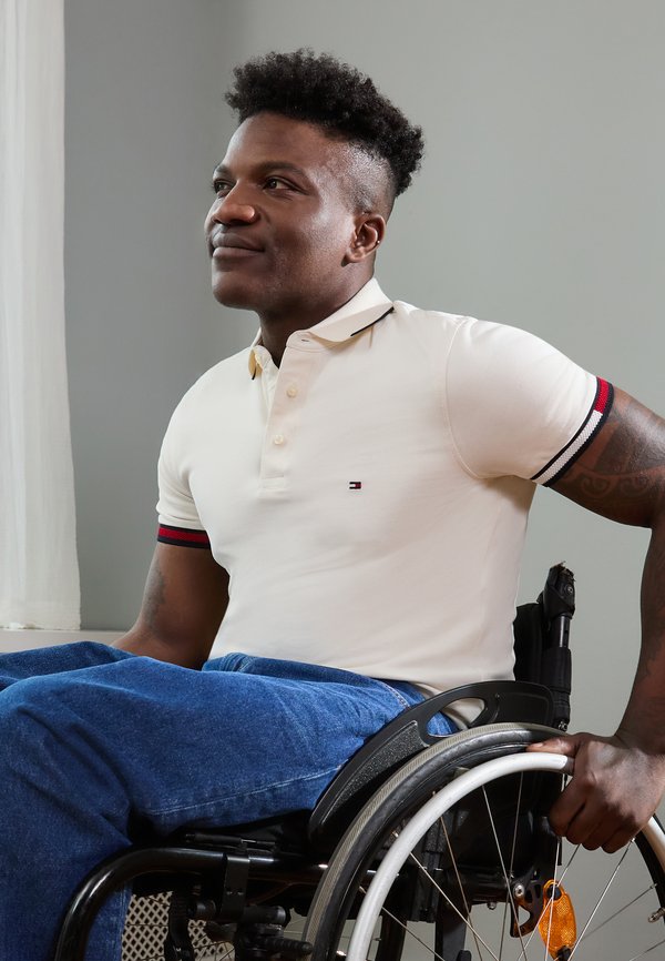 FLAG CUFF SLIM FIT - Polo shirt - ivory petal