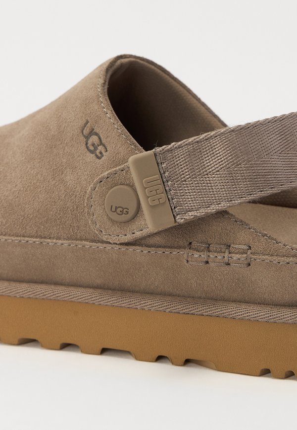 GOLDENSTAR - Slippers - smoke plume2