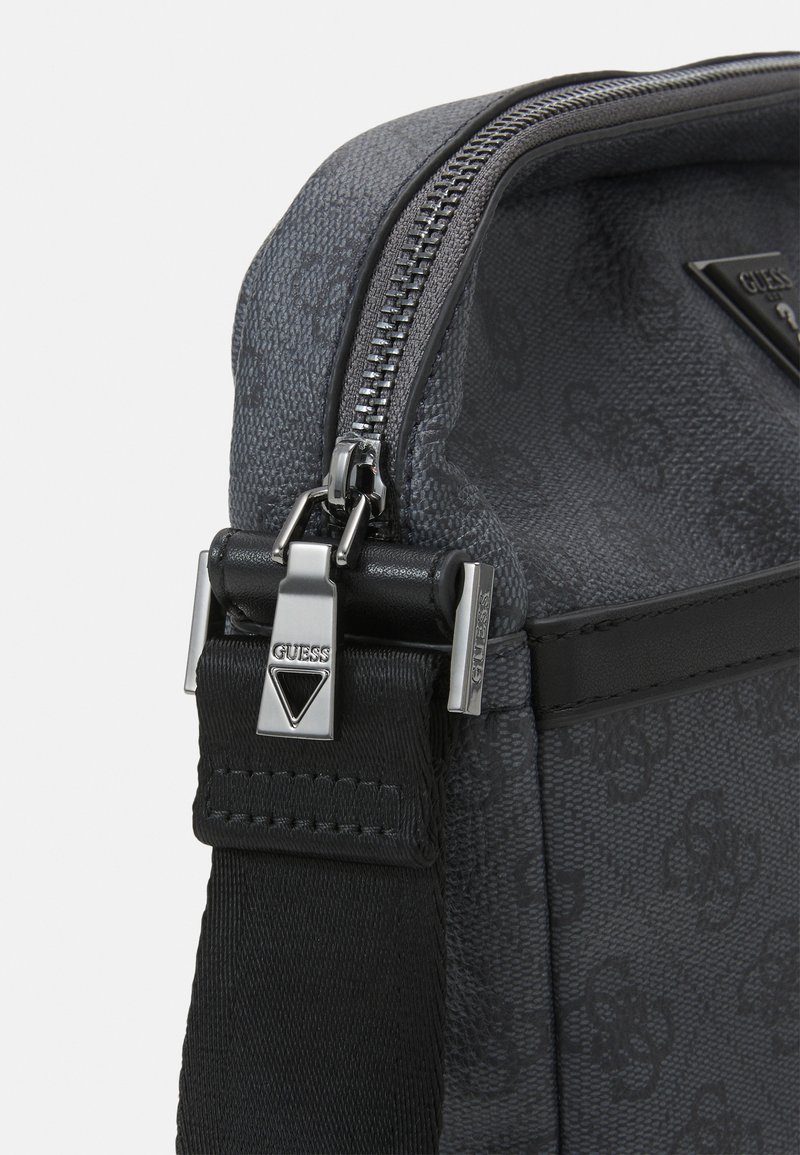 Herren Umhängetaschen | Guess VEZZOLA SMART COMPAC Umhängetasche black/schwarz - PI68548 Herren Umhängetaschen | Guess VEZZOLA SMART COMPAC Umhängetasche black/schwarz - PI68548