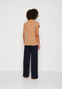 Mos Mosh T-shirt basic - cinnamon swirl