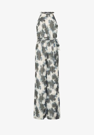 Kombinezon bez rękawów o szerokich nogawkach, z wysokim dekoltem, paskiem wiązanym w talii oraz wzorem tie-dye w odcieniach szarości, bieli i niebieskiego.