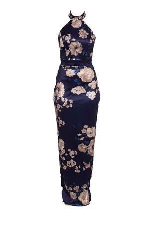 Morska plava satenasta haljina s halter izrezom, cvjetni uzorak u bež i plavoj boji, prilagođeni kroj, do poda s laganom repom.