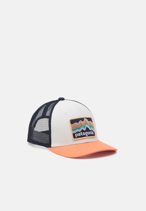 Patagonia TRUCKER HAT UNISEX - Cap - coho coral