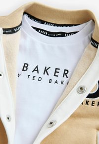 Baker by Ted Baker VARSITY PIECE SET - REGULAR FIT - Dresside alumine osa - neutral