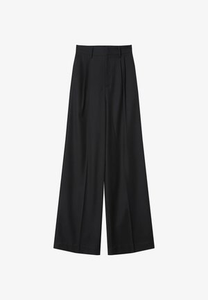 Pantalones de pierna ancha negros con una cintura alta, que presentan pliegues en la parte delantera, una textura suave y un diseño a medida. Sin bolsillos visibles ni adornos.