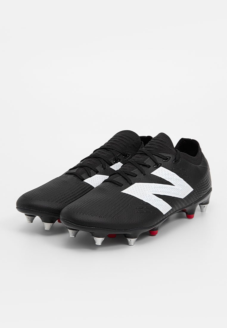 Fußballschuhe für weichen Untergrund