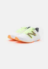New Balance FUELCELL REBEL UNISEX - Zapatillas running asfalto - white