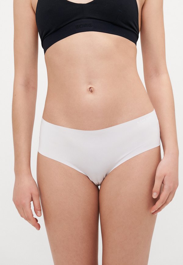 INVISIBLE HIPSTER 3 PACK - Briefs4