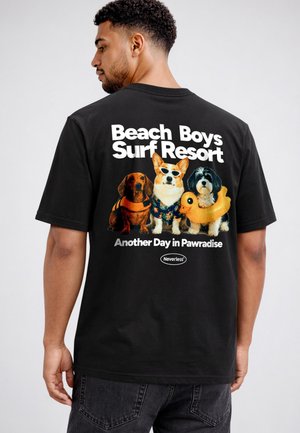 Neverless, HERREN T-SHIRT - DESIGN BEACH DOGS - OVERSIZED RELAXED FIT - Print T-shirt - relaxed-fit schwarz