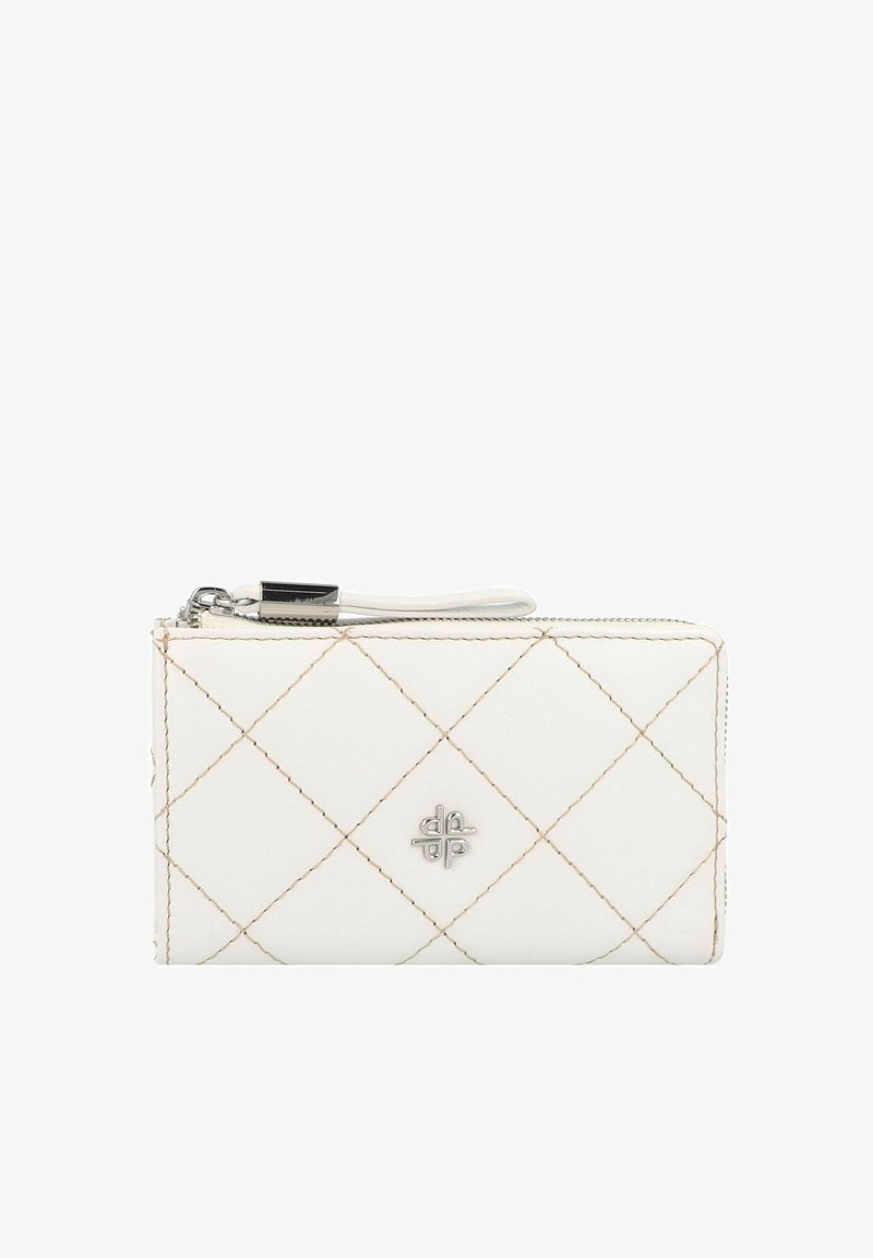 Portefeuille en cuir blanc avec un motif matelassé, des coutures beiges, du matériel en argent et une fermeture éclair avec une sangle pour le poignet.