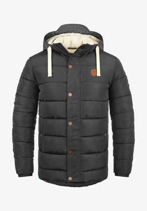 Mustast pehmendusega jope kapuutsiga, millel on beežid paelad, pruunid nupud ja pehme kreemjas sisevooder.