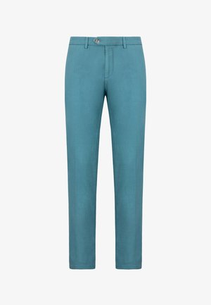 Pantalones de corte recto en azul verdoso con botón frontal, trabillas para cinturón y bolsillos laterales, mostrados sobre un fondo blanco.