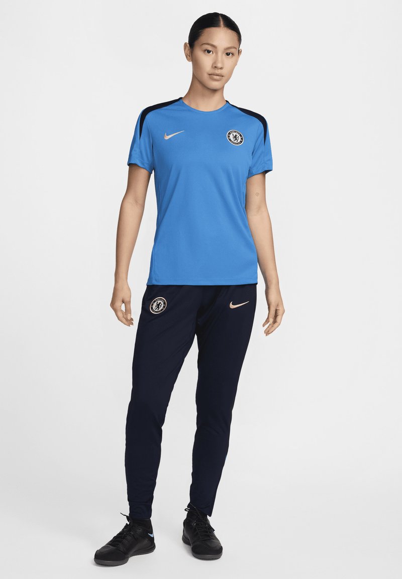 Nike Performance Sport T-shirt lichtblauw