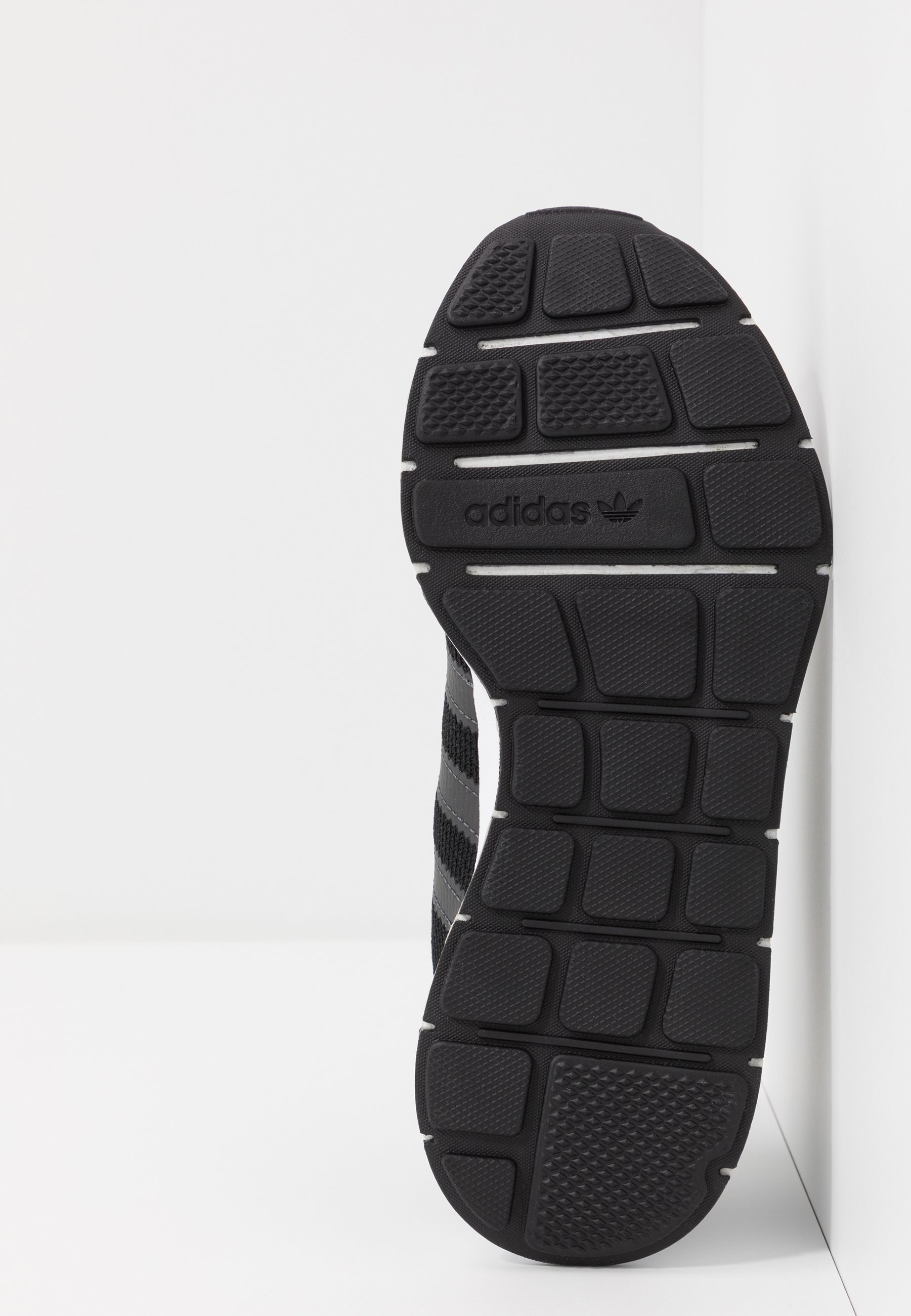 adidas Originals SWIFT Sneaker low clear blackgrey six adidas Originals SWIFT Sneaker low clear blackgrey six
