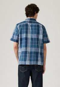 Thumbnail Image 2