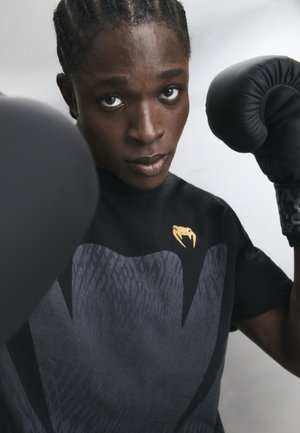 Venum VENUM X CHIMAEV WILD BORZ  - Tricou cu imprimeu - black/grey/gold-coloured