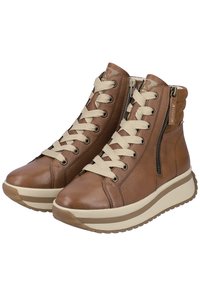 Baskets montantes en cuir marron avec lacets beiges et zip sur le côté. Présentent une finition texturée et une semelle de couleur claire avec des accents à motifs.