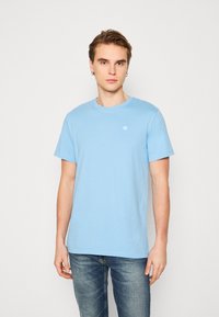 Calvin Klein Jeans EMBRO BADGE - T-shirt basic - dusk blue