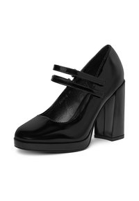 Melnas patentā ādas augstpapēžu kurpes ar noapaļotu purngalu, divām plānām siksniņām virs kājas un biezām kvadrātveida blokpapēžiem.