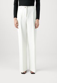 Modström GALE PANTS - Kelnės - soft white