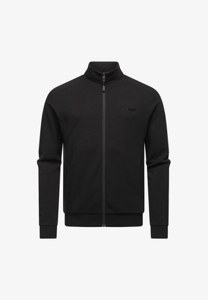 Zwarte zip-up jack met een hoge kraag, lange mouwen en geribde manchetten; gemaakt van zacht materiaal, met minimale branding op de borst.