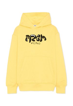 Żółta bluza z kapturem z czarnym logo „MSGM Milano” na piersi, przednią kieszenią typu kangur, długimi rękawami i kapturem, ułożona płasko na białym tle.
