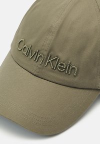 Calvin Klein EMBROIDERY UNISEX - Cap - delta green