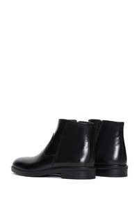 Derimod Botines - black