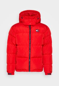 Ei valittu, deep crimson