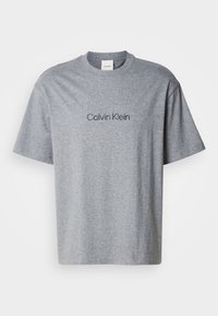 Unselected, medium grey heather