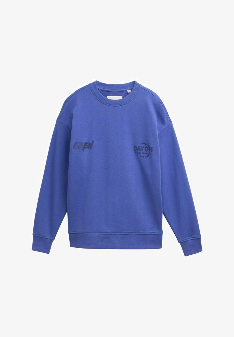 Hanorac albastru cu guler și manșete ribbate, având textul „CREW” și „DAY OFF” imprimat cu negru pe față. Textură fină și moale.