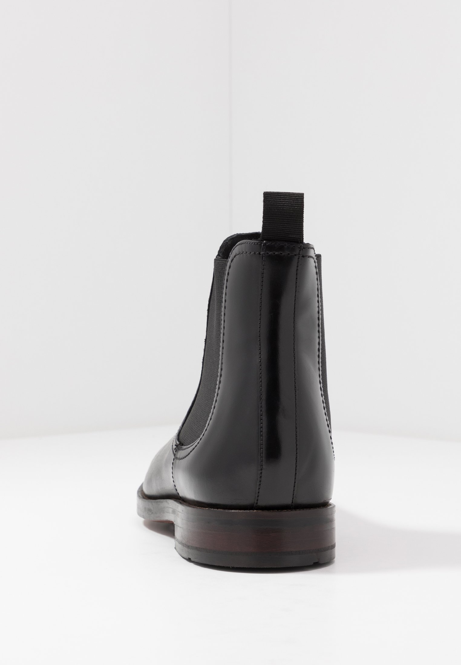 clarks oliver top black