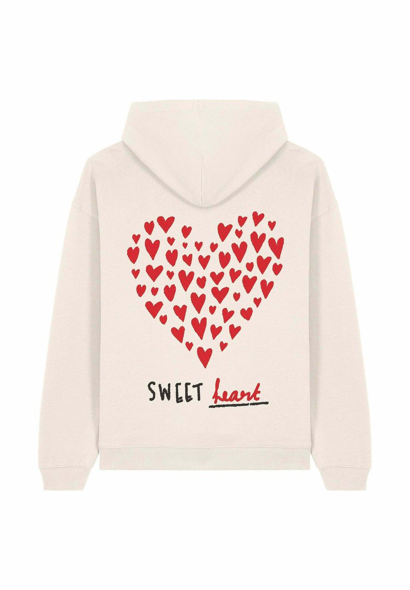 Felpa leggera color crema con un grande design a forma di cuore rosso composto da cuori più piccoli sulla schiena, con la scritta "SWEET heart" sotto in nero.