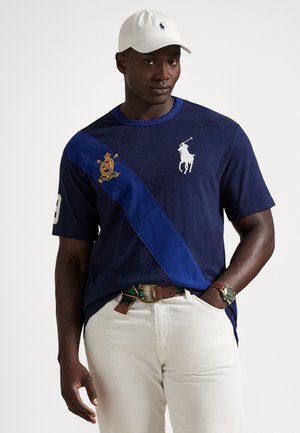 BIG PONY 20TH ANNIVERSARY T-SHIRT - Print T-shirt - cruise navy