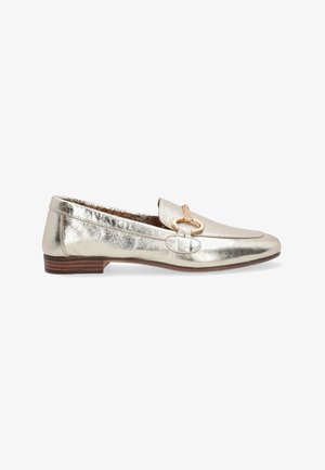 Metallisch goldene Loafer mit glatter Textur, ausgestattet mit einer dekorativen Schnalle und einem niedrigen Blockabsatz. Obermaterial aus Leder und strapazierfähige Sohle.