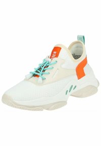 Weißer Sneaker mit einem Mesh-Obermaterial, türkisfarbenen Schnürsenkeln, orangefarbenen Akzenten und einer strukturierten Sohle. Verfügt über eine Zugschlaufe und ein abgerundetes Zehendesign.