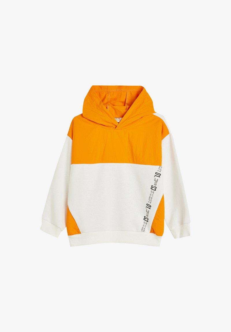Sudadera con capucha que presenta un vibrante diseño en bloques de color naranja y blanco. Textura suave con un estampado gráfico lateral y puños acanalados.