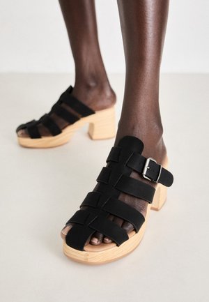 MEGGET WOMEN BULKY - Platåsandaler - black
