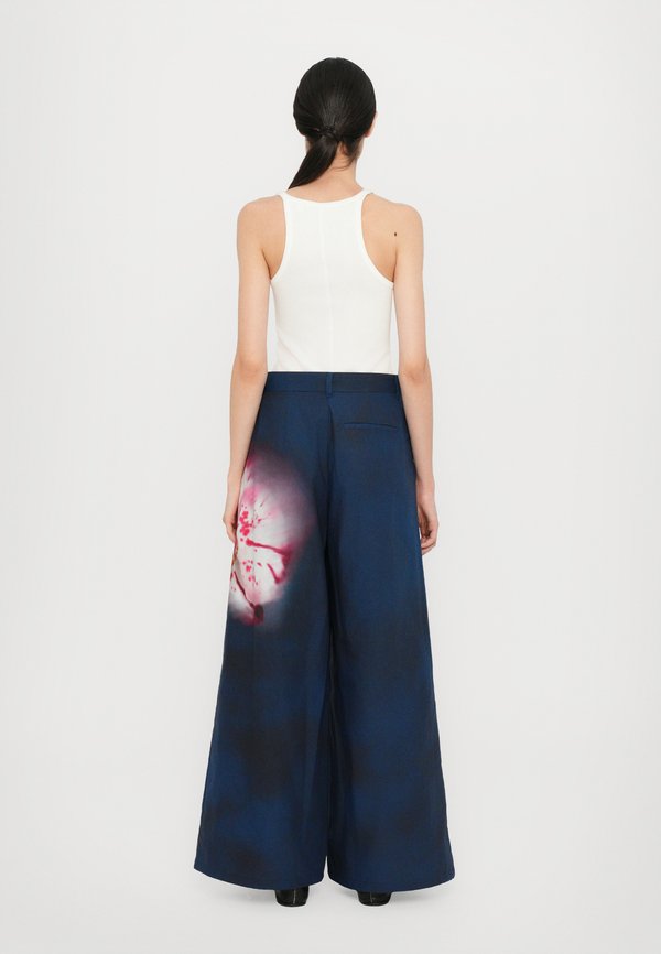 TREMITI - Trousers - blau4