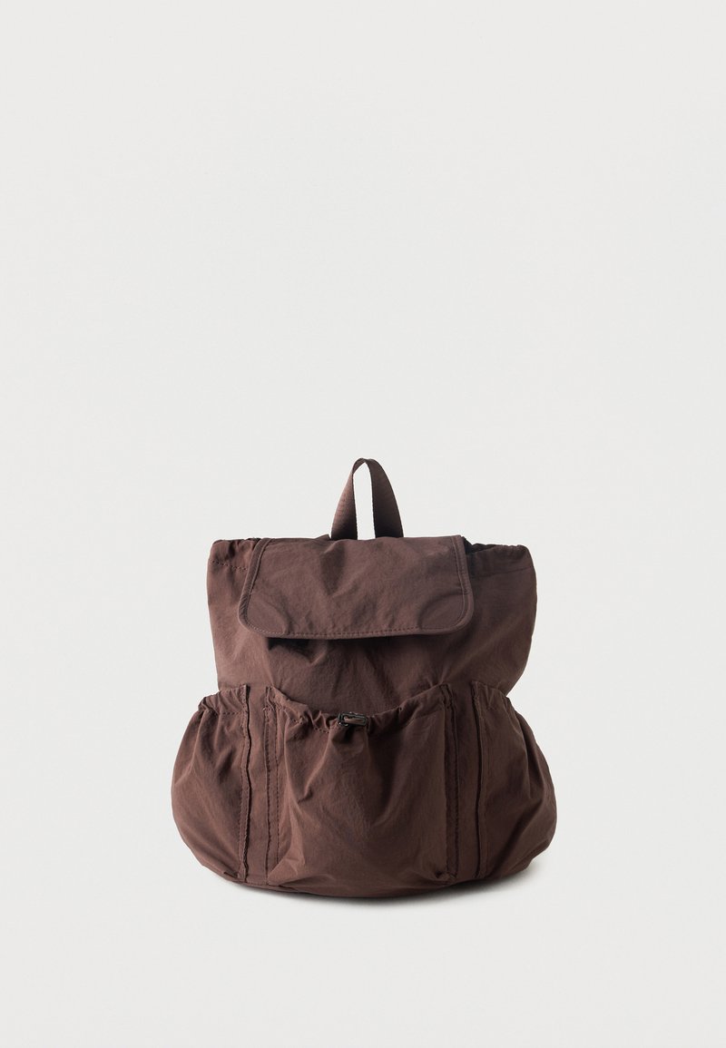 Vero Moda VMEMILIE SMALL BACKPACK - Tagesrucksack - dark brown ...