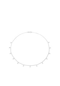 Collier en chaîne argentée avec de petites perles rondes espacées de manière uniforme tout au long de sa longueur. Design minimaliste avec une texture lisse.